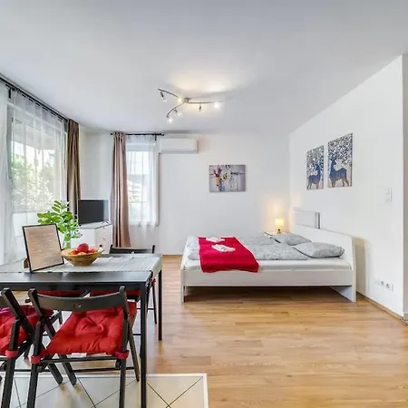Metropolitan Escape Apartment